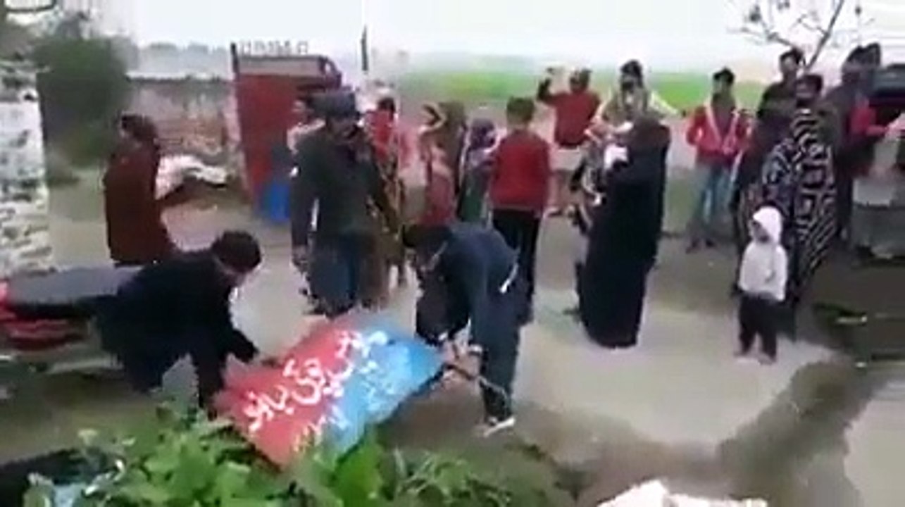 Police walon ne larki ka reab krdia