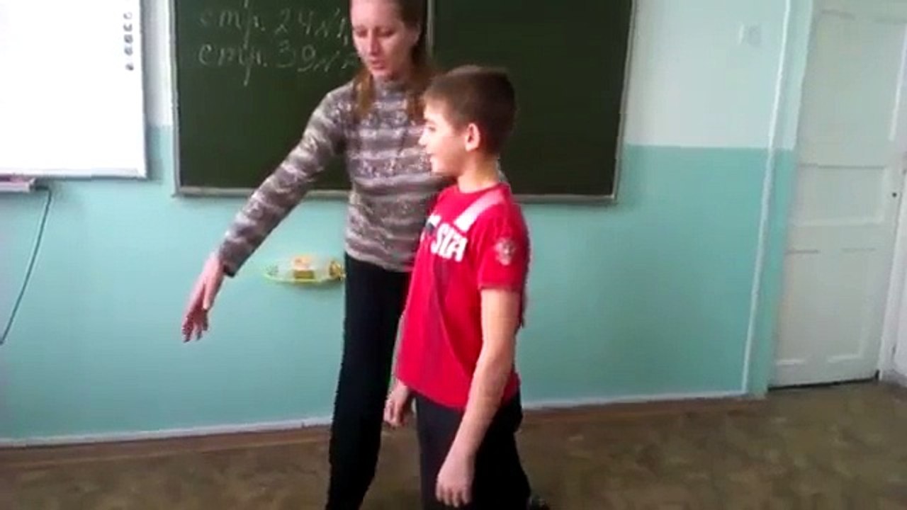 САЛЬТО НАЗАД В ШКОЛЕ НА УРОКЕ