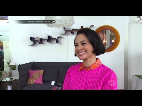 Andien hobi kenakan busana dari kain songket dan tenun