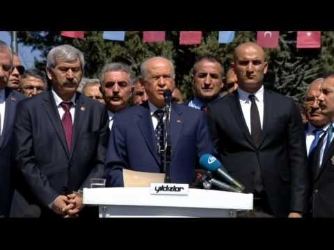 Alparslan Türkeş, ölümünün 19. yılında mezarı başında anıldı