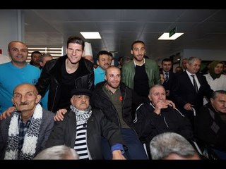 Beşiktaşlı futbolculardan anlamlı ziyaret