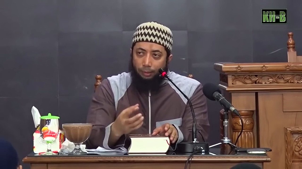 Hukum Menikah dengan Pria non Muslim - DR Khalid Basalamah MA