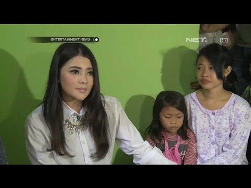 Indah Dewi Pertiwi Berbagi Santunan Kepada Orang-orang yang Membutuhkan
