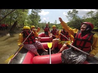 80'lik nine ve dedelerin rafting keyfi