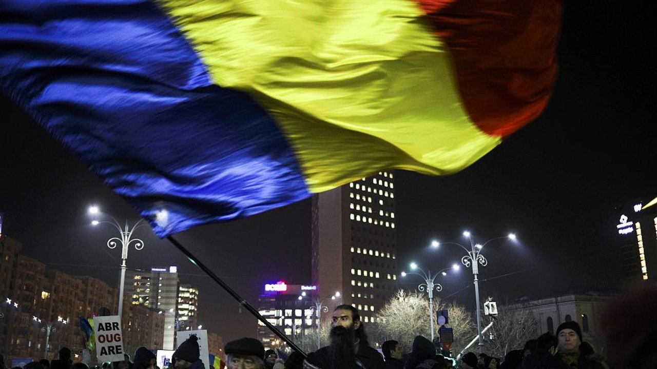 Rumäniens regierung zieht korruptionserlass zurück