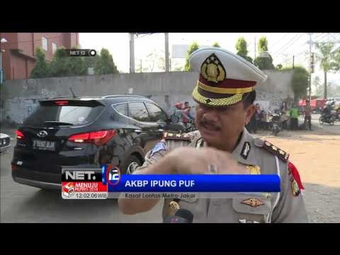 Busway koridor tiga alami kecelakaan di Jalan Daan Mogot - NET12