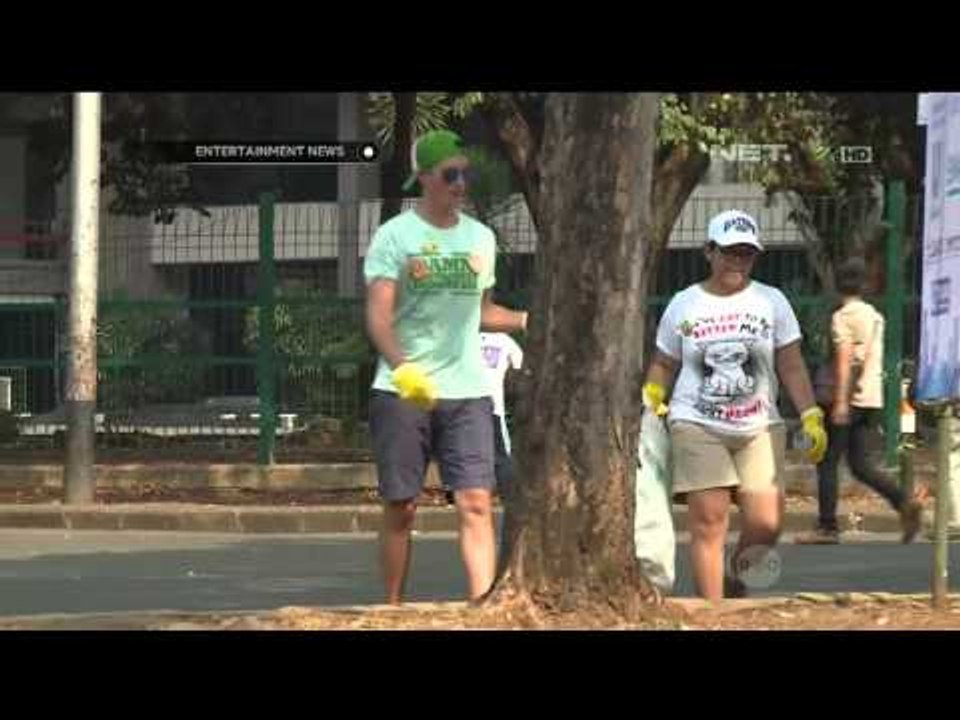 Mike Lewis dan Marissa Anita Isi Kegiatan Weekend dengan Bersih Bersih Jakarta