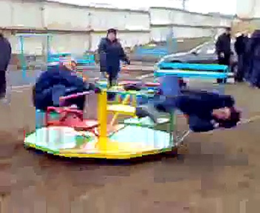 Карусель с лихих девяностых. Злая вещь ! Прикол