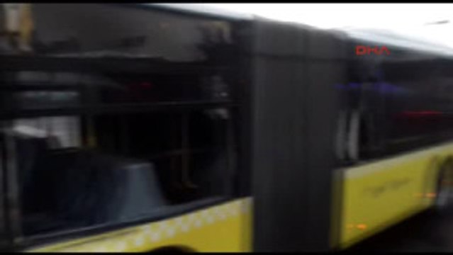 Metrobüs Yolunda Kaza