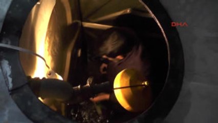 Muş - Öğretmenler Okulun Karlarını Temizledi