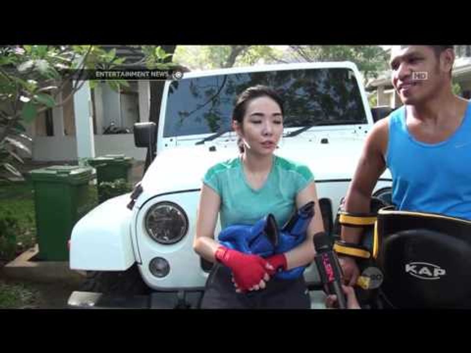 Aksi Gisella Anastasia Latihan Muay Thai