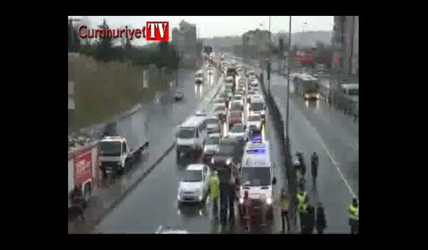 Küçükçekmece'deki metrobüs kazasından yeni görüntüler