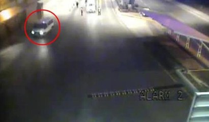 Atatürk Havalimanı girişinde şüpheli aracın kaçışı kamerada