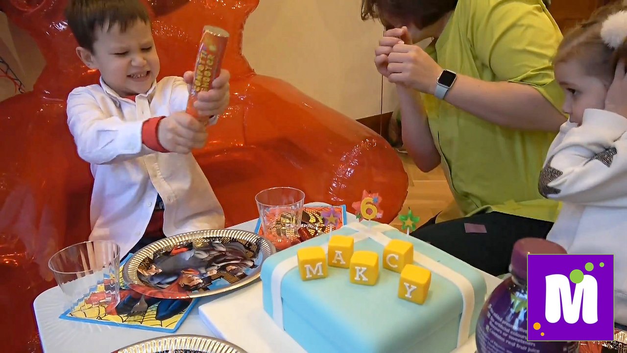 День рождения Макса 6 лет Гигантское Кресло Gum...