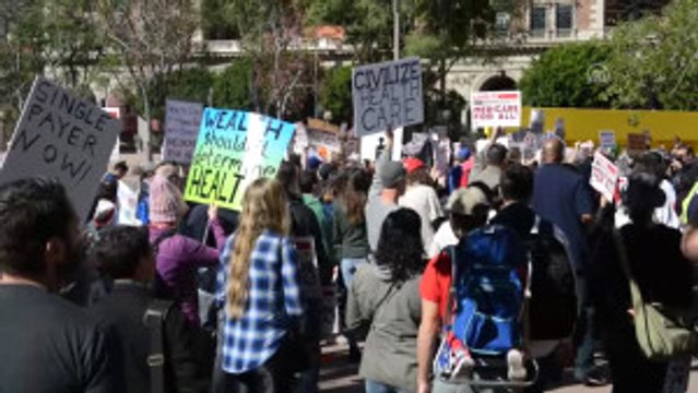 Trump Yönetiminin Sağlık Yasasını Değiştirme Çalışmaları Protesto Edildi - Los