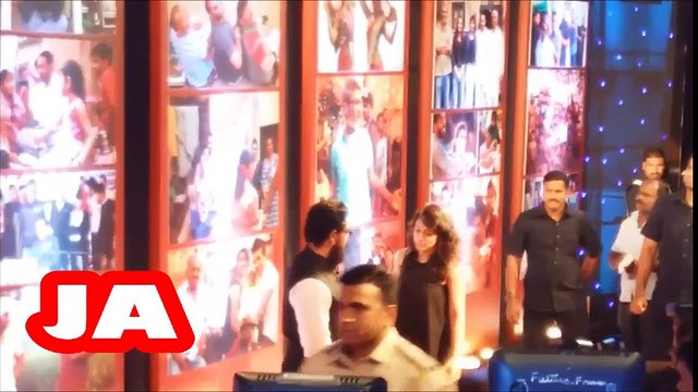 Dangal Success Party: Aamir Khan Arrives With His Daughter