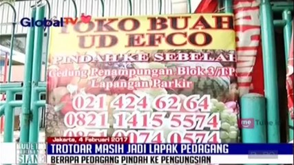 Trotoar Masih Jadi Lapak Pedagan di Pasar Senen Jakarta