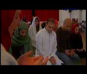 Islam Liberal Menjadi Imam Shalat dan Makmum nya tidak Menutup Aurat