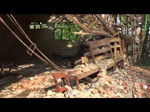 Siswa SD Karyamukti Cianjur sudah 2 minggu belajar di kelas darurat - NET12