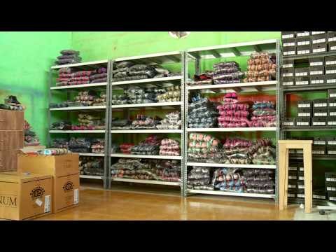 Bisnis Sepatu Batik yang Potensial -IMS