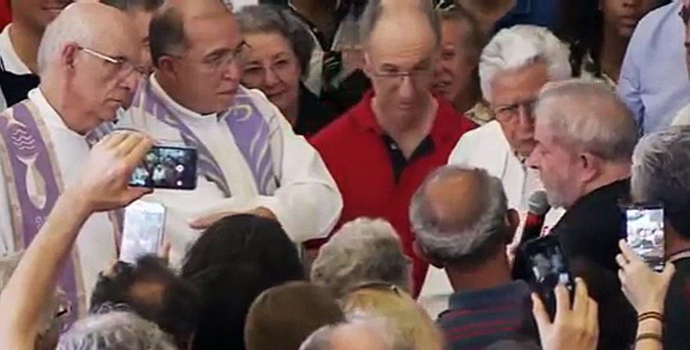 LULA FAZ DISCURSO POLÍTICO NO VELÓRIO DE MARISA LETÍCIA - SE DIZ INJUSTIÇADO E AFIRMA INOCÊNCIA