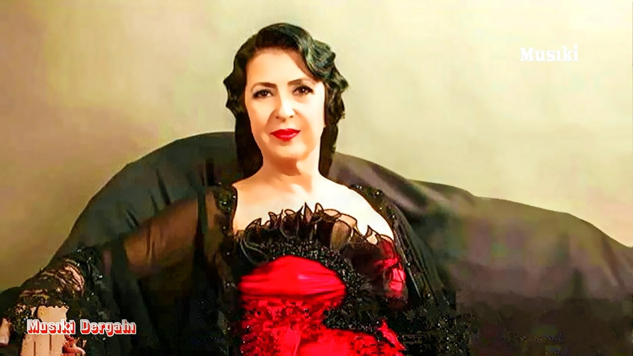 Melihat Gülses ♫ Unutulmuş ne varsa sevgiden geri kalan.HD