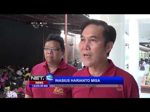 Umat Katolik di Surbaya khidmat jalani misa natal di Gereja tertua Surabaya - NET12