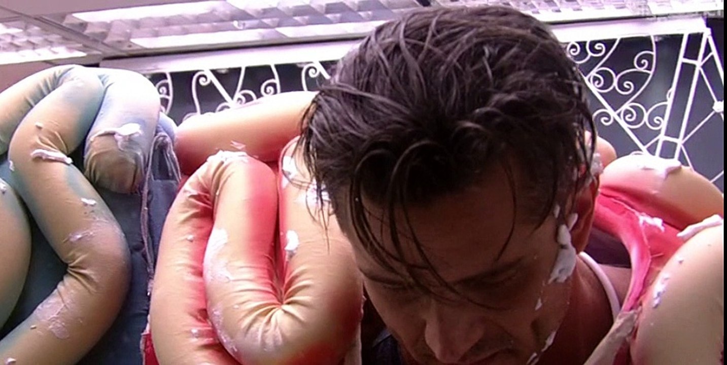 #BBB17 - BRIGA! Manoel acusa Marcos de agressão e xinga o brother