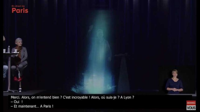Quand Jean-Luc Mélenchon apparaît en hologramme à Paris