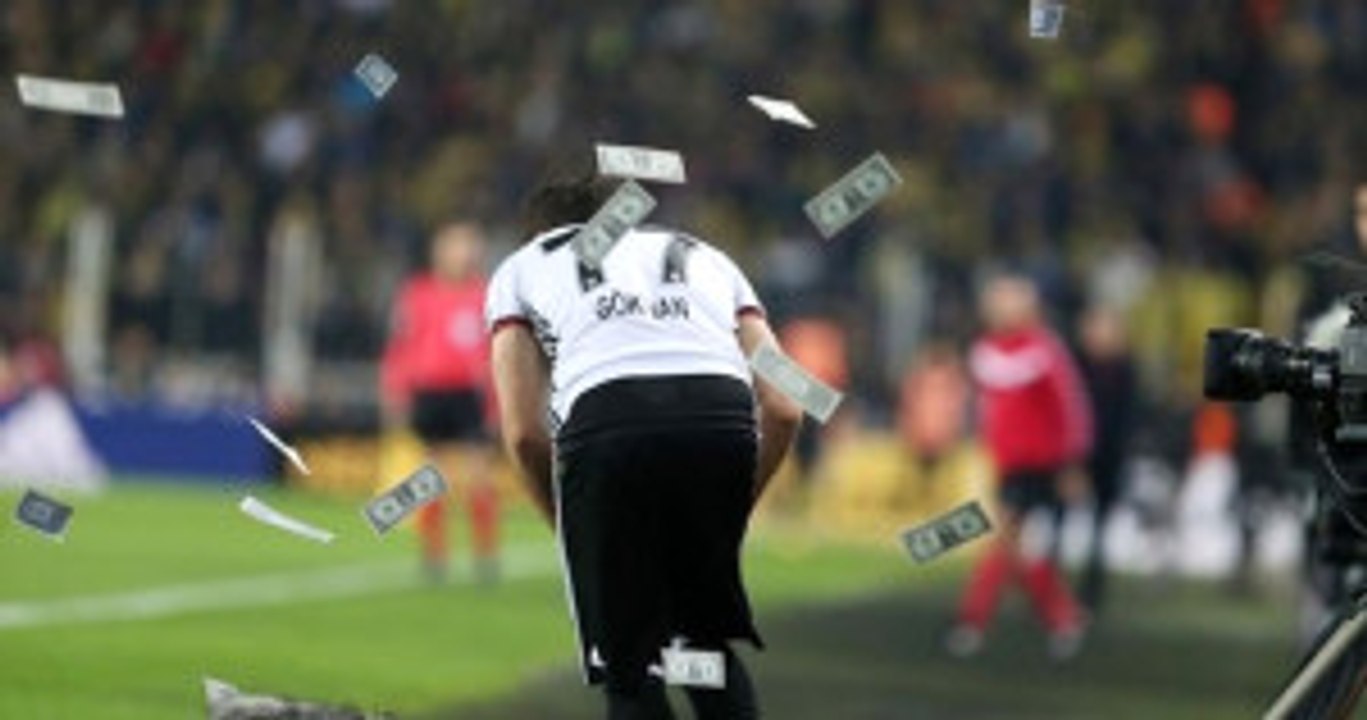 Beşiktaşlılar, F.Bahçelilerin Para Attığı Gökhan Gönül'e Kırmızı Gül Atacak