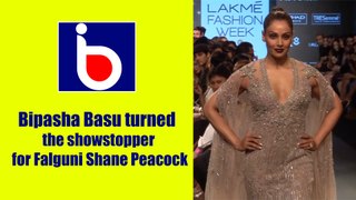 Bipasha Basu turned the showstopper for Falguni Shane Peacock