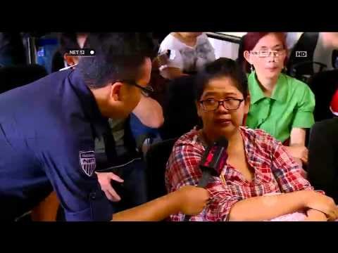 Live Report di Bandara Juanda tentang hilangnya Air Asia rute Surabaya Singapura - NET12