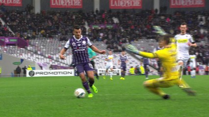 Martin Braithwaite signe le break sur pénalty face à Angers !