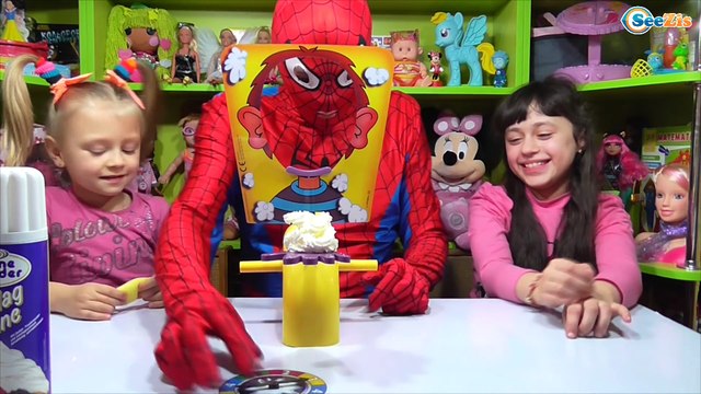 ✔ Spiderman. Человек Паук и Ярослава с подружкой Ритой играют в игру Торт в Лицо. Видео для детей ✔