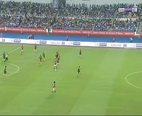 عبد الله السعيد يهدد مرمى الكاميرون فى الدقيقة الثانية