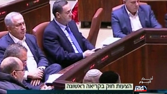 نتنياهو يلمح إلى تأجيل قانون التسوية بهدف التنسيق مع إدارة ترامب