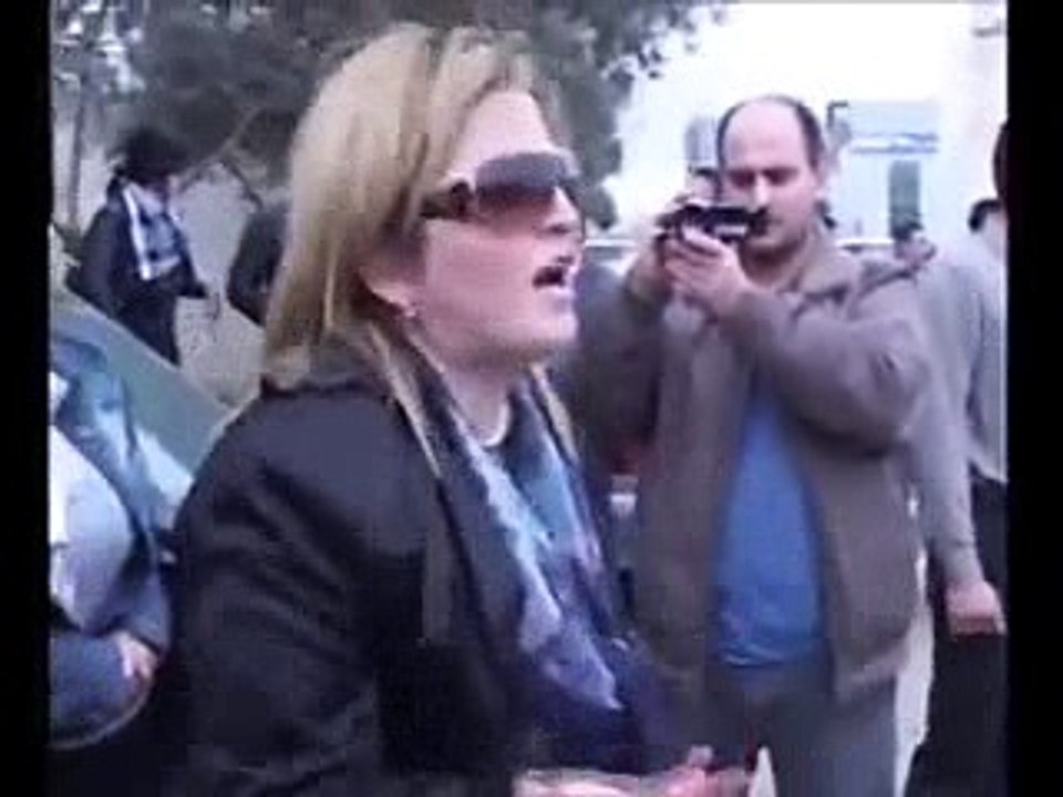Basta TV-Müsavat partiyasının önündə  mitinq(09.04.2011)