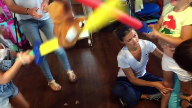 Um Simples Jogo De Crianças Deixou-a Paraplégica! Hoje Os Pais Dela Querem Avisar A Todos Deste Perigo!