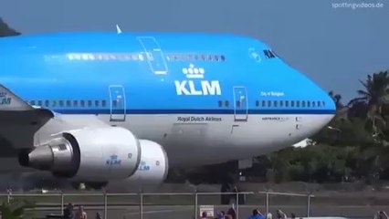 Uçağın kalkış yaptığı an