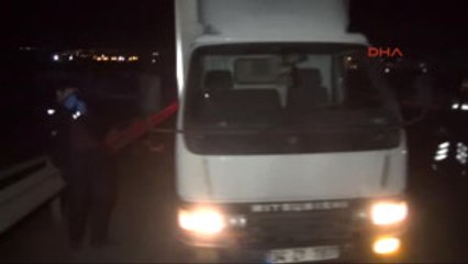 Tekirdağ'da Çalıntı Kamyonetten 25 Kaçak Çıktı