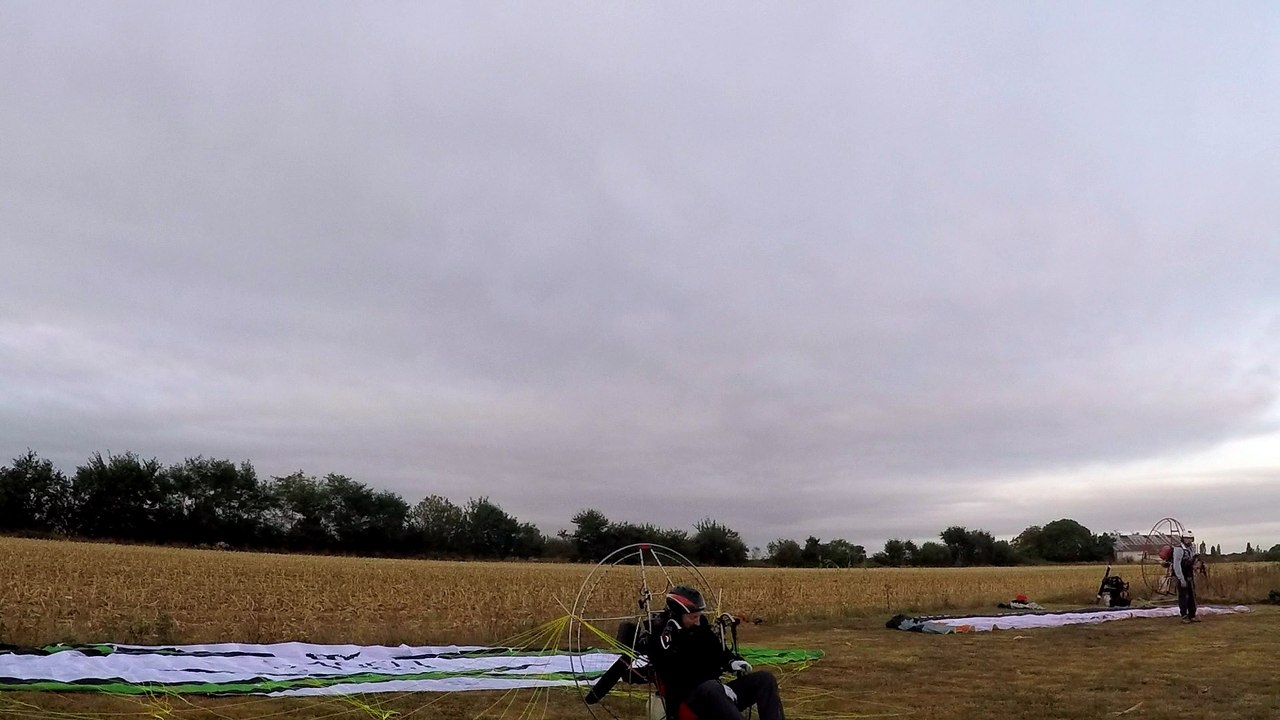 11-09-16 Paradinair en bord de Loire - Décos et atterros