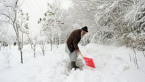 Nevadas no Afeganistão deixam mais de cem mortos