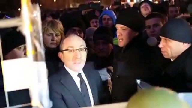 Смотреть онлайн Умножили на ноль Кернеса не пустили в здание ОГА