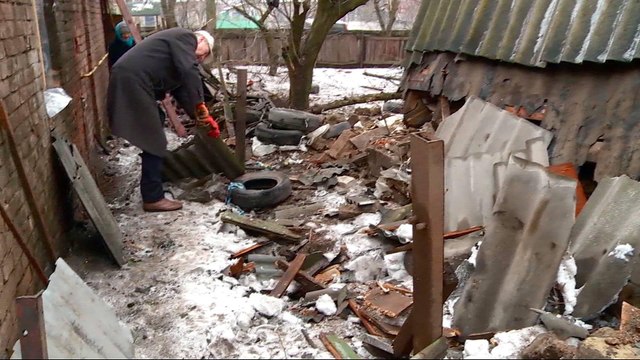 Ukraine: Avdiivka civilians living under shelling