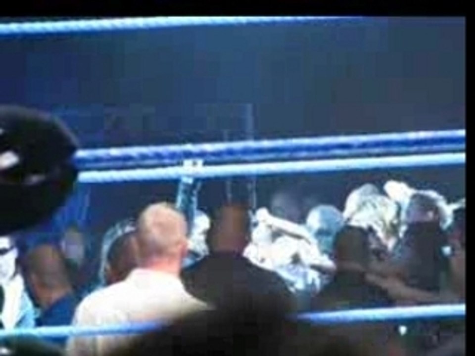 Maryse , Lilian - Jesse et Festus vs Deuce et Domino