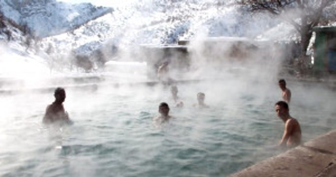 Kato Dağı Eteklerinde Eksi 15 Derecede Kaplıca Keyfi