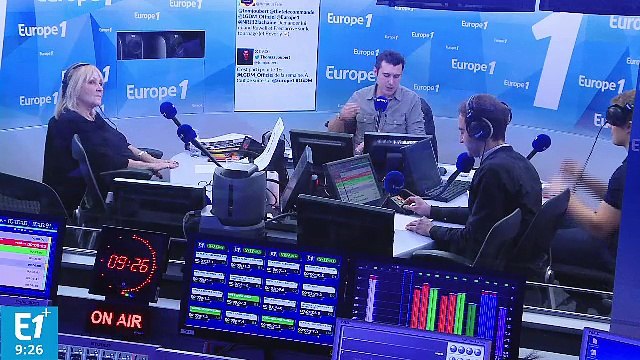 Une Ambition intime : Marine Le Pen utilise une photo de l'émission sans l'accord de Karine Le Marchand