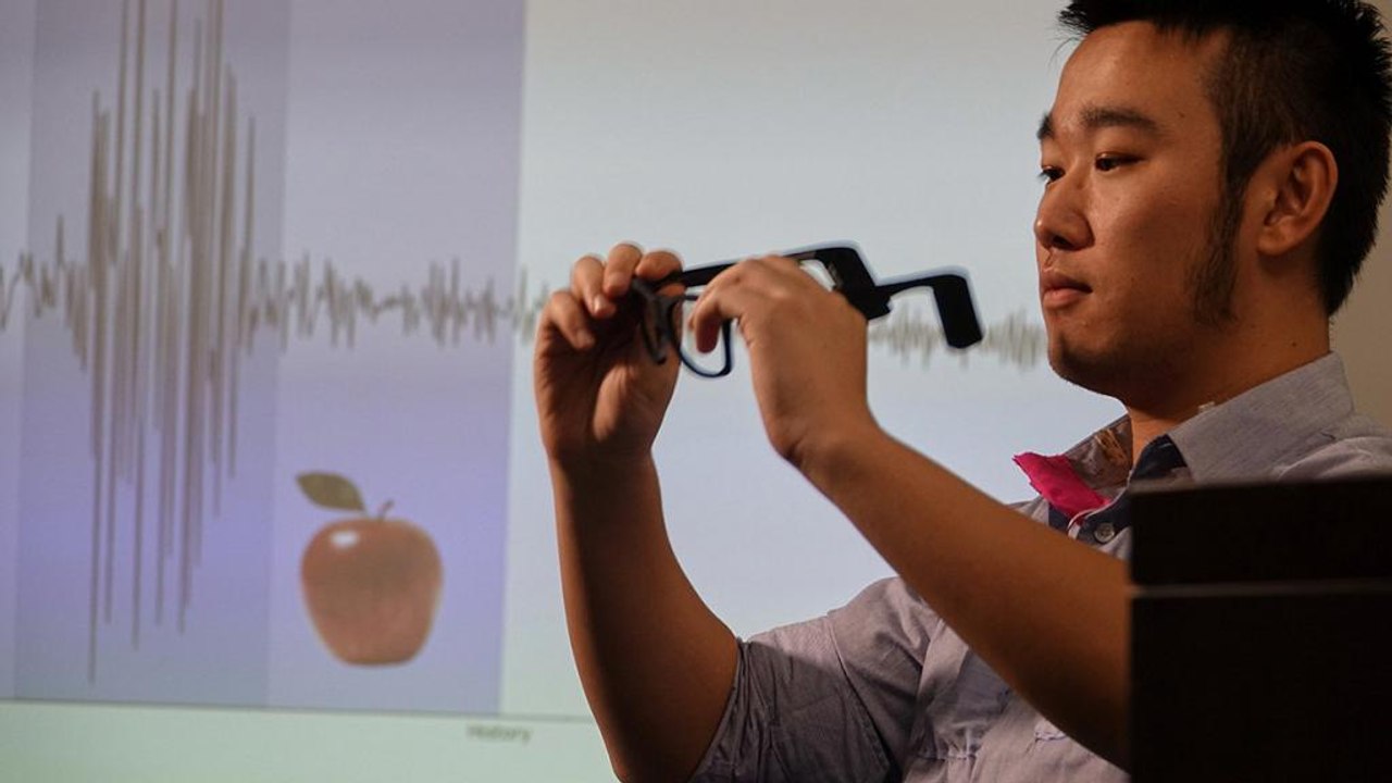 Wenn die brille jeden bissen mitzählt: intelligente textilien