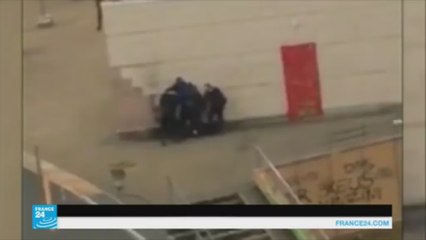 الشرطة الفرنسية "تغتصب" شابا من الضواحي