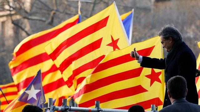 Barcellona: iniziato il processo all'ex presidente catalano Artur Mas